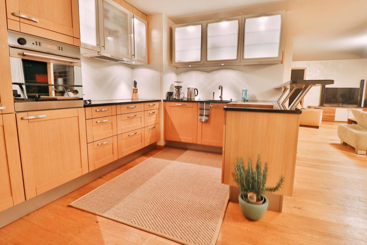 Seehaus Lake View 3-Bedroom Apartment Iseltwald Exterior photo